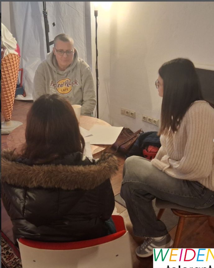 Human Library Weiden: Jugendliche im Gespräch mit einem lebenden Buch, Logo Weiden ist tolerant